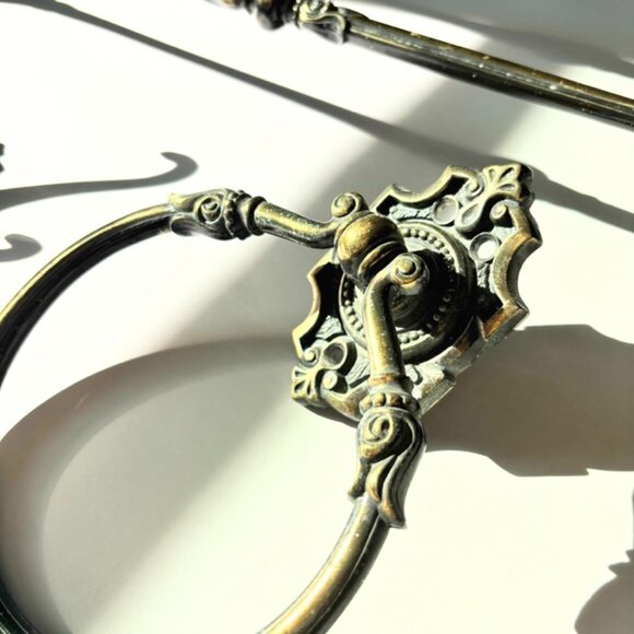 Set of Vintage Ajax Brass Premiere Collection Hardware Set - Picture 5 of 6